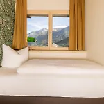 Gulla - Bed and Breakfast 3*